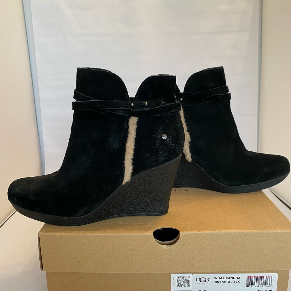 UGG Alexandra suede wedge bootie size 7 with box